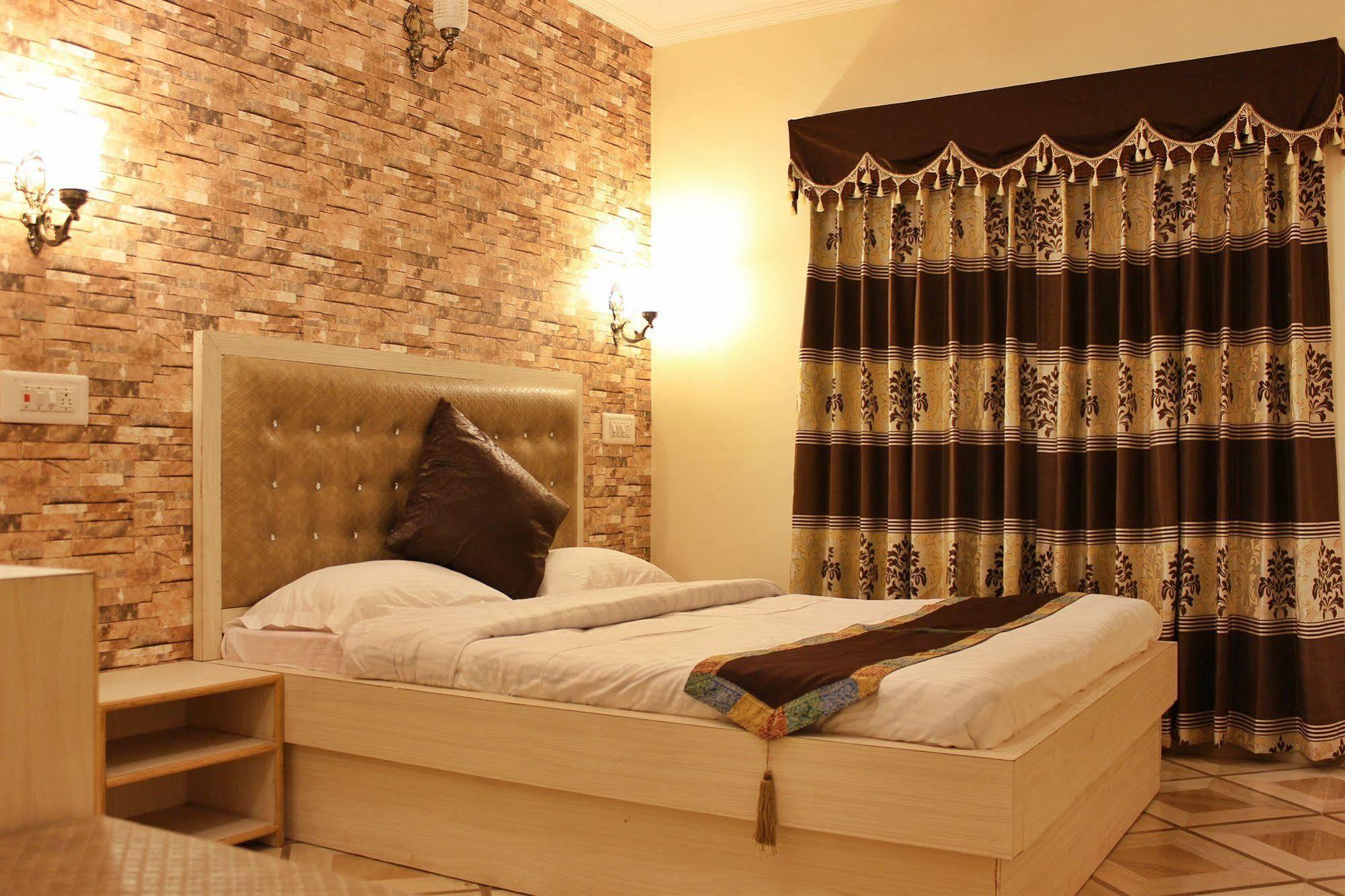 Hotel Walisons Resorts Srīnagar Eksteriør billede