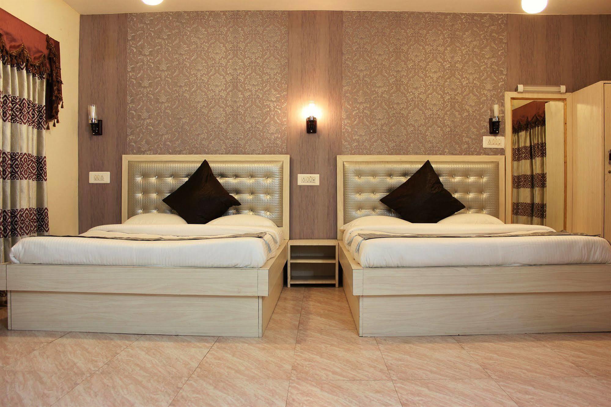 Hotel Walisons Resorts Srīnagar Eksteriør billede
